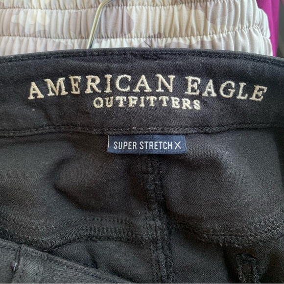 AMERICAN EAGLE BLACK SUPER STRETCH DISTRESSED DENIM MINI SKIRT, SIZE US 2 SHORT - Picture 7 of 8